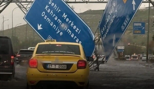 Türkiyədə fırtına: Fövqəladə vəziyyət elan edildi