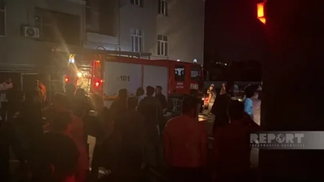 Abşeronda yaşayış kompleksində partlayış baş verib, sakinlər təxliyə edilirlər - FOTO