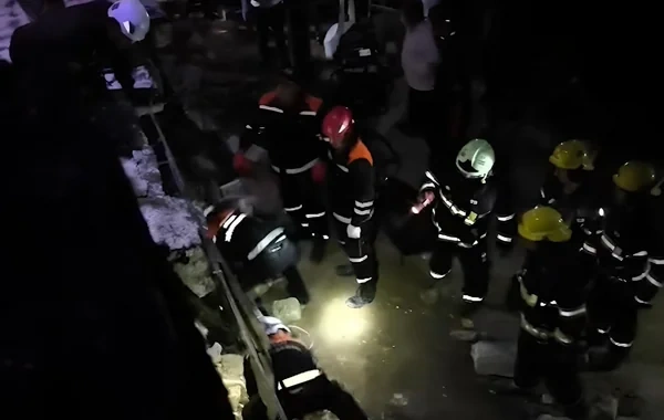 Bakıda mağazada uçqun: Qadın dağıntılar altında qaldı - Hadisə yerindən GÖRÜNTÜLƏR