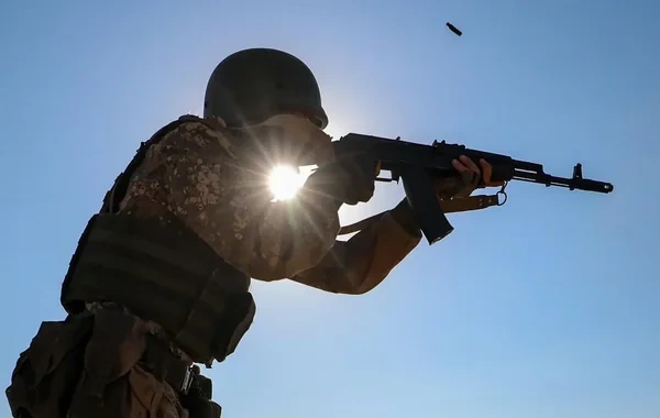 Rusiya Silahlı Qüvvələri Ukraynada iki yaşayış məntəqəsini nəzarətə götürdü