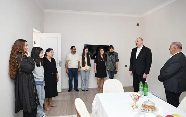İlham Əliyev və Mehriban Əliyeva Xocavənd sakininin evində qonaq oldular - VİDEO