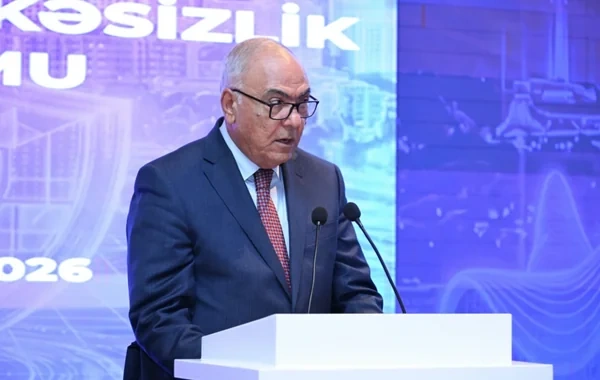 Rəis müavini: "Dövlət qurumlarında süni intellektdən istifadə həssas məlumatların sızması riskini artırır"