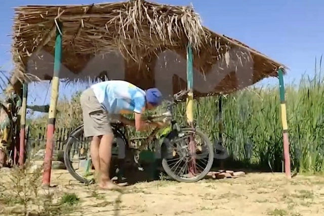 Səyyah bambukdan hazırlanmış velosipedlə ABŞ boyunca ən uzun marşruta hazırlaşır