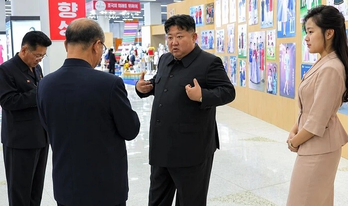 Kim Çen İnin sərgidən görüntüləri yayıldı - Foto