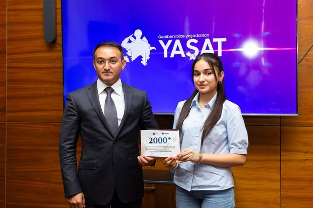Bəzi tələbələrə 2000 manat MÜKAFAT VERİLƏCƏK - FOTO