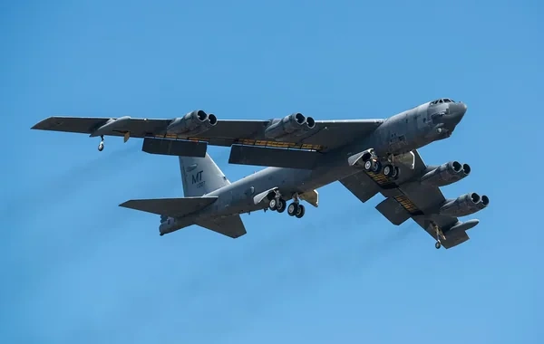 ABŞ-də strateji bombardmançı qəzaya uğrayıb - VİDEO