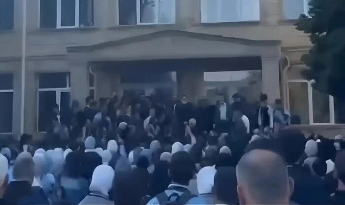 Uşaqların İran və ifrat dini simvolikalara cəlb edilməsi... - Deputat
