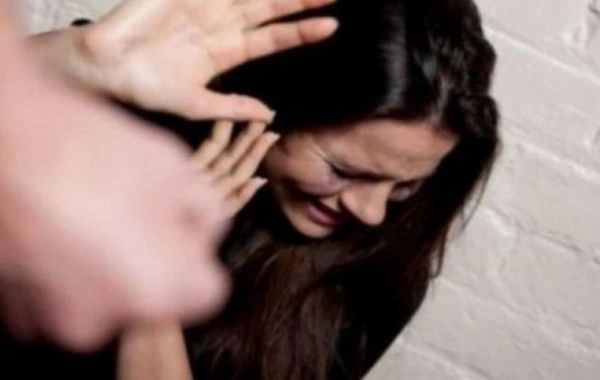 Sabunçuda ailə dramı: Ər arvadını, baldızını və onların nənəsini bıçaqladı – TƏFƏRRÜAT