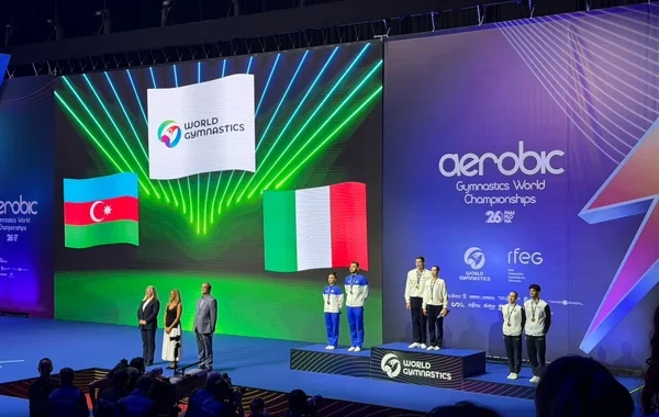 Gimnastlarımız dünya çempionatında gümüş medal qazandılar - FOTO