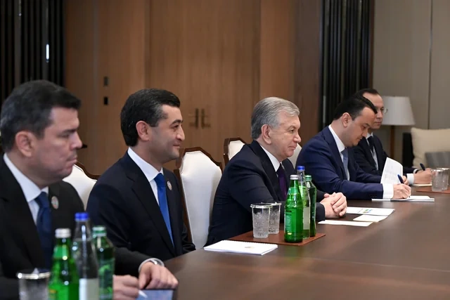 İlham Əliyev Şavkat Mirziyoyevlə görüşüb - FOTO