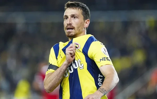 "Fənərbağça"nın kapitanı bir il müddətinə futboldan uzaqlaşdırıldı