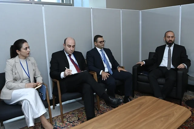 Azərbaycan və Ermənistan diplomatları Nyu-Yorkda yenidən görüşdülər - FOTO