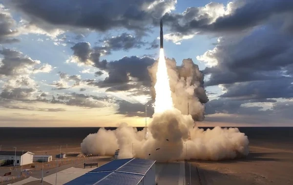 Çinin yeni "Kinetica - 2" raketinin sınaq uçuşu uğurlu oldu