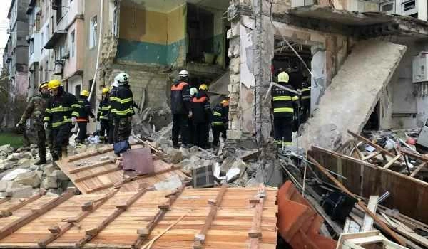 Sumqayıtda yaşayış binasında partlayış: yaralılar var