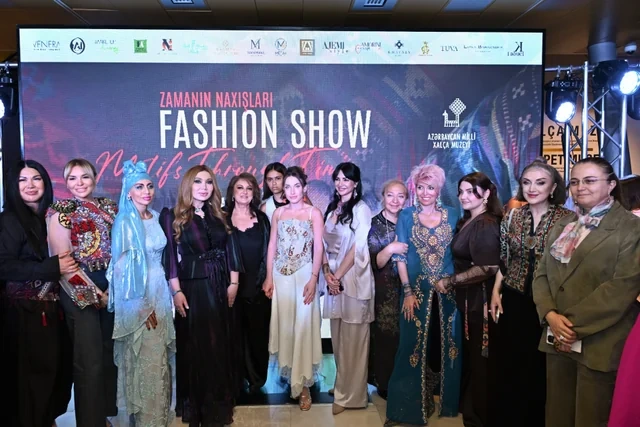 Azərbaycan Milli Xalça Muzeyində "Zamanın naxışları" moda nümayişi təşkil olunub - FOTO