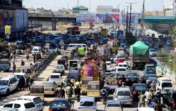 Pakistanın 12 günlük neft ehtiyatı qalıb