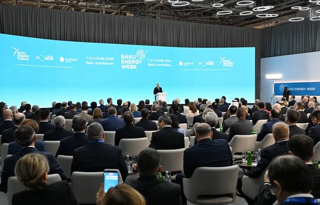 İlham Əliyev Bakı 31-ci "Baku Energy Forum"un rəsmi açılış mərasimində iştirak edir - FOTO