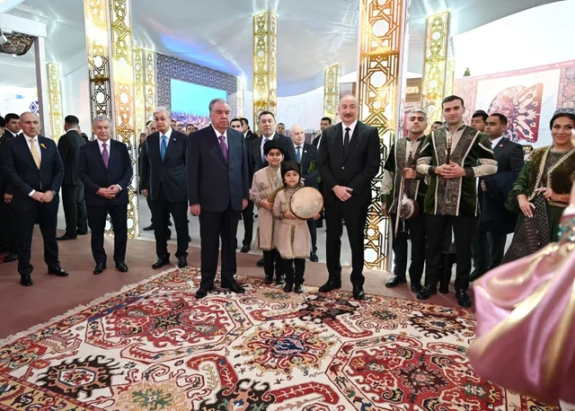 Prezident İlham Əliyev MDB Ölkələrinin Milli Kulinariya Festivalı ilə tanış olub, rəsmi qəbulda iştirak edib - Foto