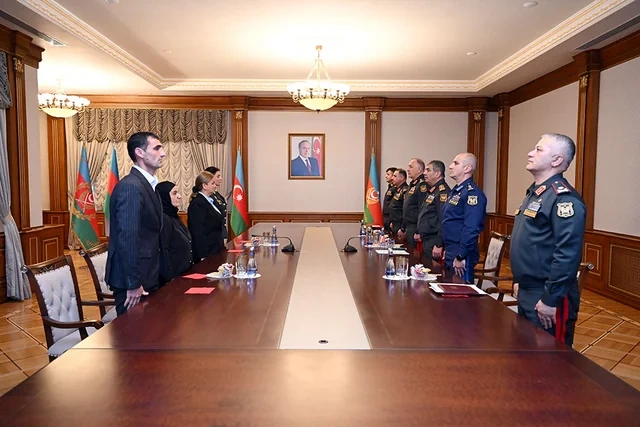Milli qəhrəmanlarımızın ailələlərinə medallar təqdim olundu - FOTO