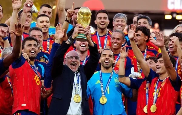 İspaniya millisinin futbolçusu dünya çempionluğuna görə veriləcək bir milyon avrodan imtina etdi