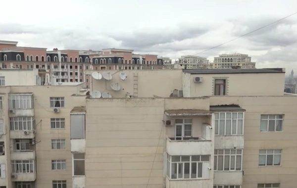 "Başımızın üstündə təhlükə var" - Yasamalda çoxmərtəbəli binaların sakinlərindən ŞİKAYƏT