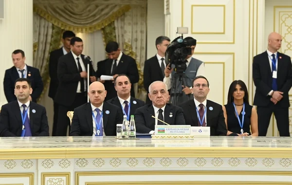 Əli Əsədov Aşqabadda MDB Hökumət Başçıları Şurasının iclasında iştirak edib