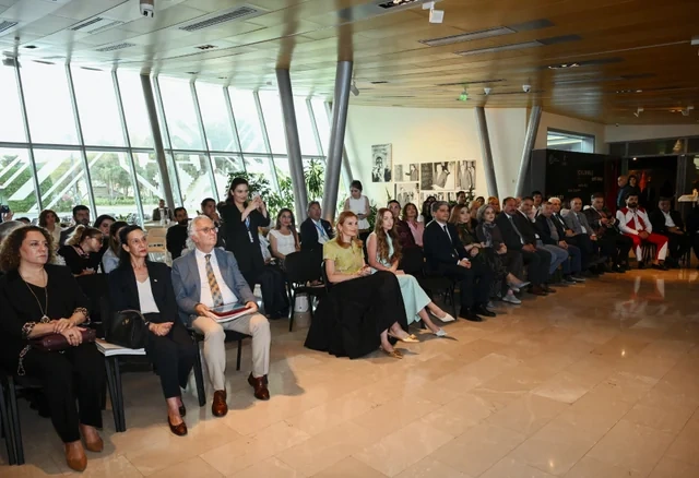 Azərbaycan Milli Xalça Muzeyində "Bir mədəniyyət xəzinəsi: Divanü lüğat-it-türk" sərgisi açılıb