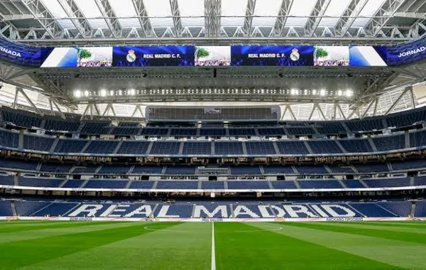 "Real Madrid" "Mançester Yunayted"in 15 yaşlı vunderkindini transfer edir - FOTO