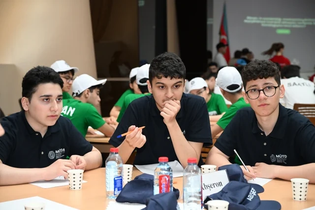 "Zəkaların mübarizəsi II" olimpiadasının final mərhələsi keçirilib - FOTO