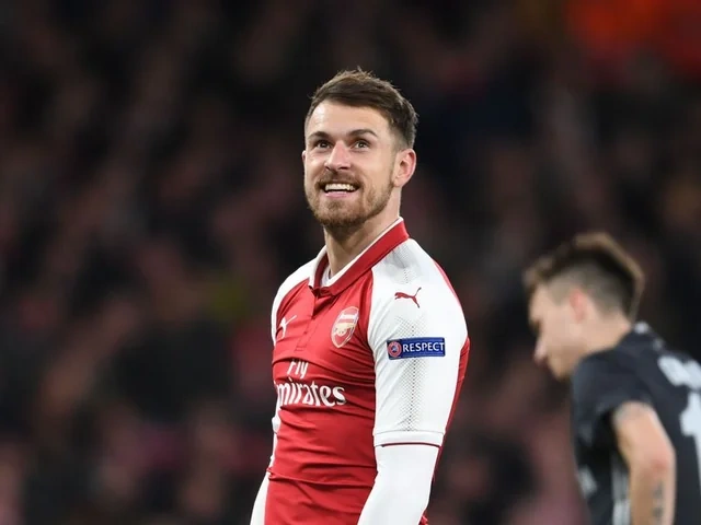 "Arsenal"ın sabiq futbolçusu karyerasını başa vurdu - FOTO