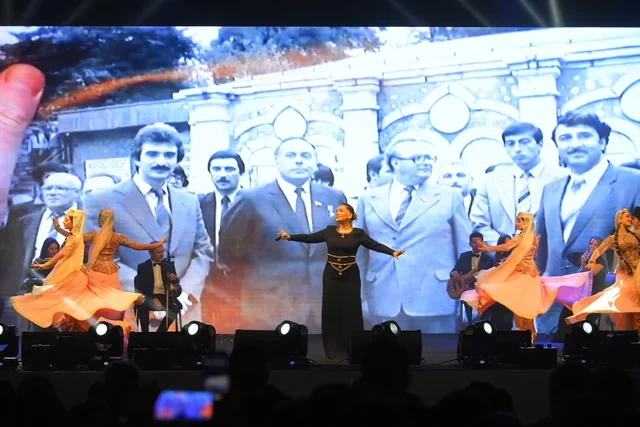 Bakıda Milli Qurtuluş Gününə həsr olunan bayram konserti keçirilib - VİDEO