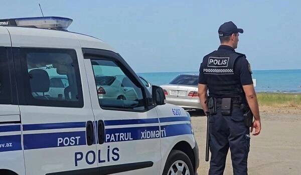 Özünü polis əməkdaşı kimi təqdim edirdi, saxlanıldı