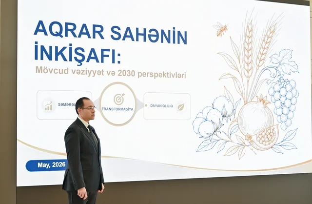 İlham Əliyev müşavirə keçirdi - FOTO