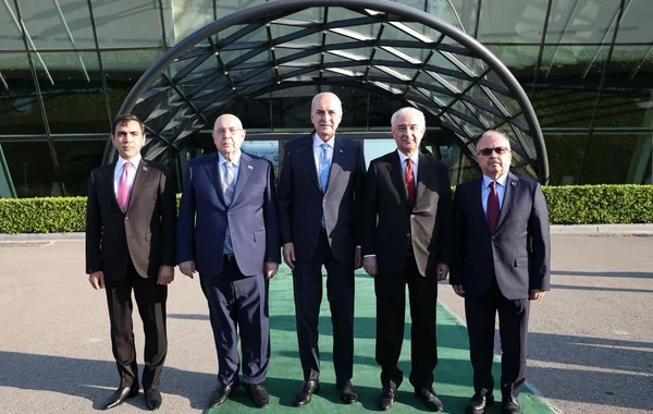 Numan Kurtulmuş Azərbaycana gəlib