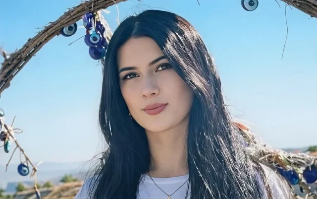 "İdrak" liseyində güllələnən müəllimə müalicədən sonra harada işləyəcək? - ÖZƏL