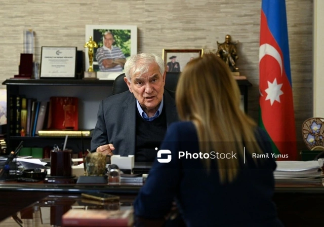 Xalq yazıçısı Kamal Abdulla: "Zamanın özü bəzi insanlardan hesabat alır"