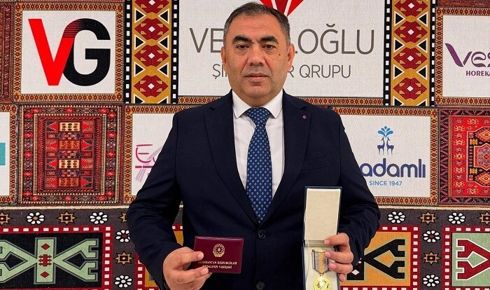 “Veysəloğlu”nun mətbuat xidmətinin direktoru təltif edildi