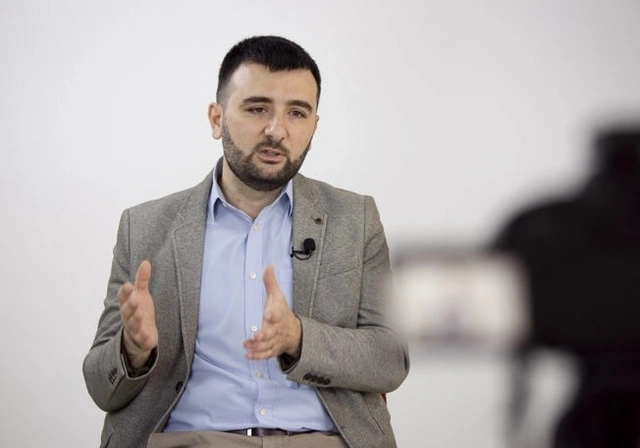 "Şəhərin mərkəzinə avtomobillə giriş getdikcə mümkünsüz olacaq" - Paytaxtın tıxac problemi necə həll edilə bilər?