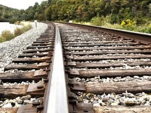 Rusiya Gürcüstanla dəmiryol nəqliyyatını bərpa etmək istəyir
