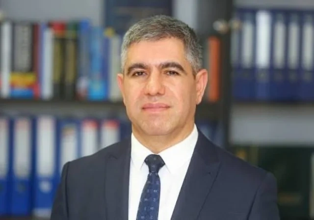 700 mindən çox vətəndaşın maaşı arta bilər: Minimum əməkhaqqı ilə bağlı gözlənti - Foto