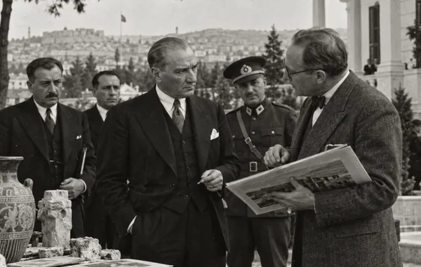 Arxeoloq, professor, yoxsa casus? - Atatürklə görüşən almanın gizli dosyesi - FOTO