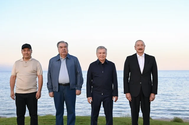 İlham Əliyev Qırğızıstan, Özbəkistan və Tacikistan prezidentləri ilə birlikdə Çolpon-Ata şəhərində Qolf Klubun açılışında iştirak edib - FOTO - VİDEO