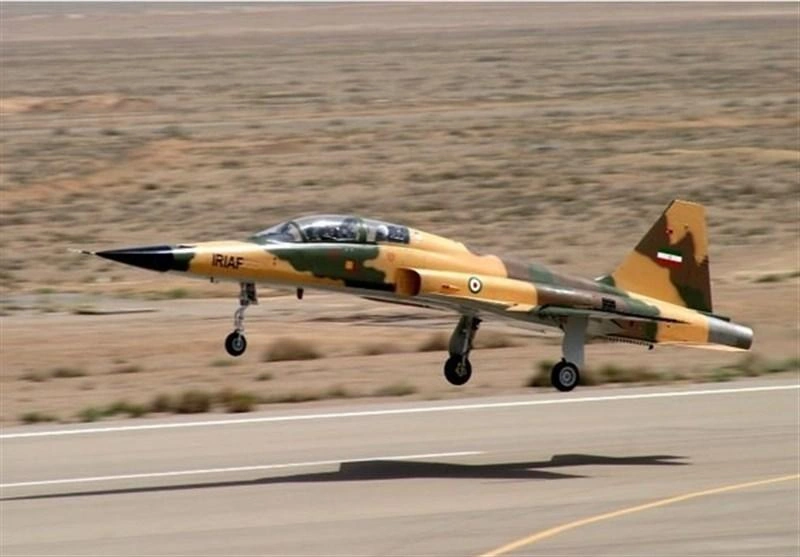 Qətər 3 iranlı pilotu əsir götürüb