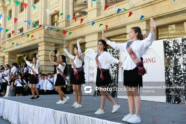 Bakıda "Son zəng" həyəcanı - FOTO