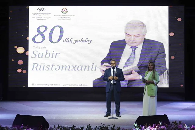 Xətai rayonunda Xalq şairi Sabir Rüstəmxanlının 80 illik yubileyinə həsr olunmuş təntənəli tədbir keçirilib