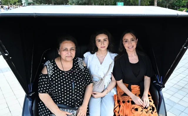Leyla və Arzu Əliyevalar Dənizkənarı Milli Parkda açılış və təqdimat mərasimlərində iştirak ediblər - FOTO