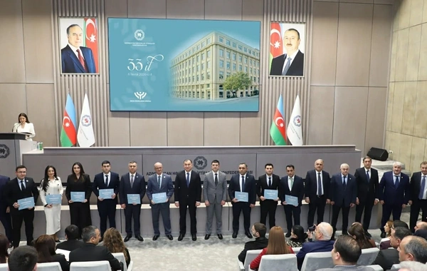 Azərbaycan Həmkarlar İttifaqları Konfederasiyasının yaradılmasının 33 illiyi qeyd olunub