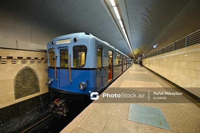 Kosa və Keçəlin metro macəraları - FOTOREPORAJ