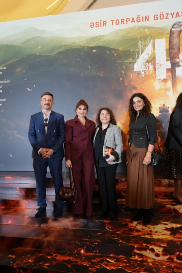 "44" bədii filminin premyerası baş tutub: Arzu Əliyeva və Alyona Əliyeva təqdimatda iştirak ediblər - Foto