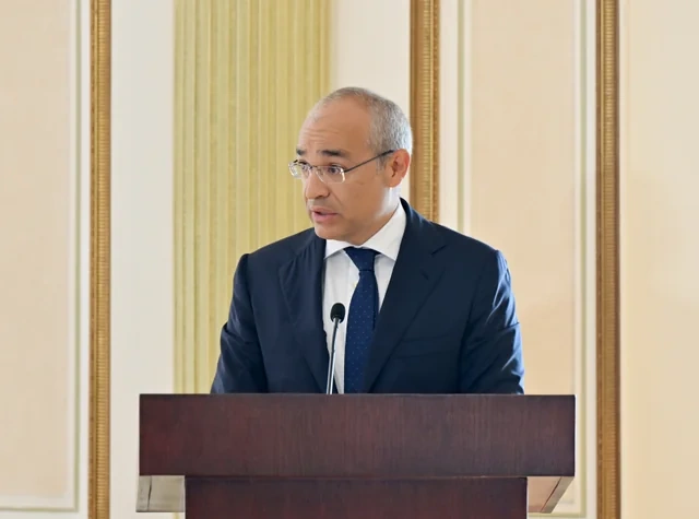 Prezident İlham Əliyev müşavirə keçirdi
